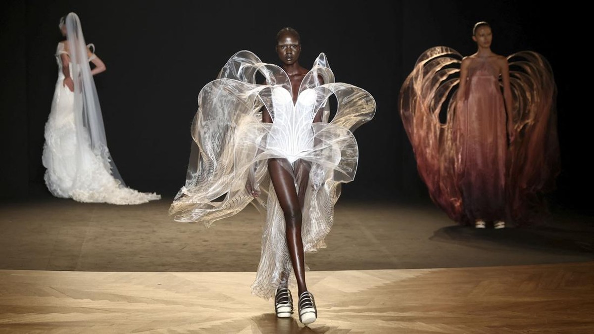 Haute Couture Paris 2025: Perpaduan Kemewahan, Teknologi, dan Keberlanjutan di Panggung Mode Dunia