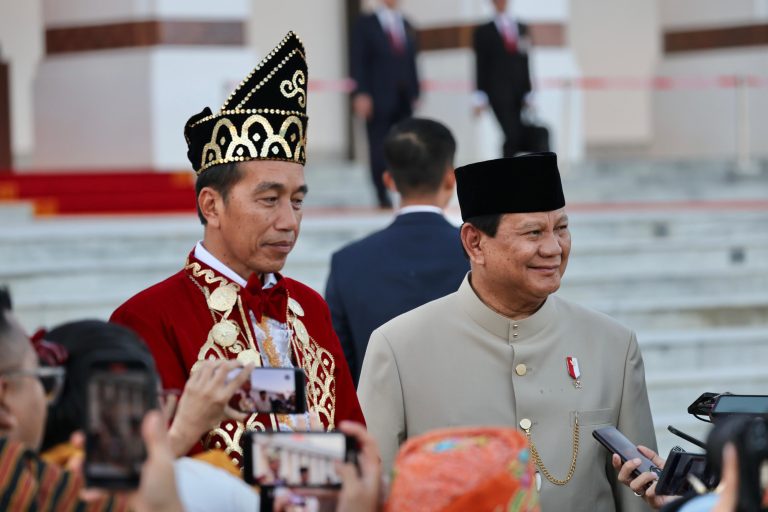 Prabowo Patahkan Tradisi Jokowi yang Pakai Baju Adat di Sidang MPR, Istana: Bukan Berarti Tak Hormati